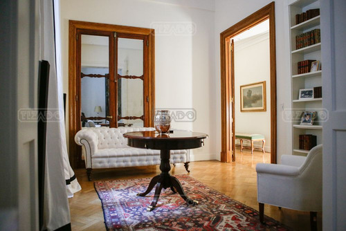 Imagen 3 de 30 de Piso En Venta En Palacio Estrugamou - Esmeralda 1300, Plaza San Martín, Capital Federal