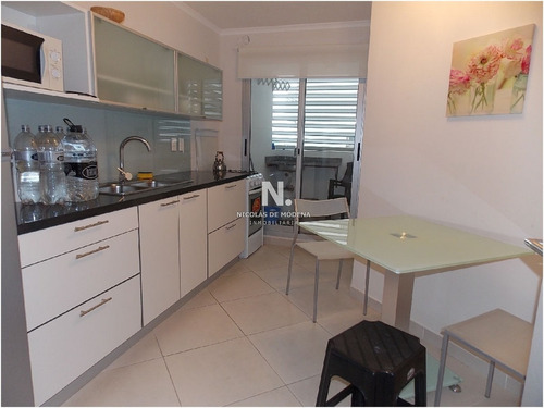 Ocean Drive Ii Piso Alto. Vende Alquila- Ref: 127