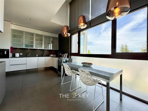 Departamento En Venta De 4 Dorm. En Las Condes