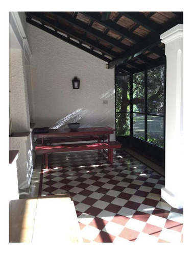 Gran Chalet En Venta: Sobre Calle Ohggins, Hurlingham
