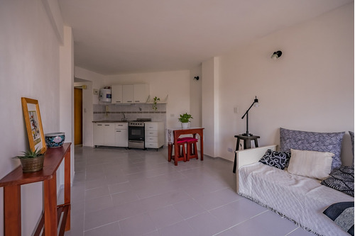 Departamento Monoambiente En Venta En Morón, G.b.a. Zona Oeste, Argentina