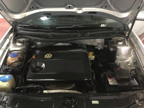 Volkswagen Golf 1.6 Mi Plus 8v Gasolina 4p Manual