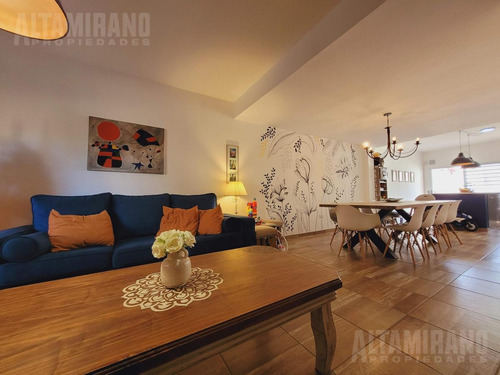 Imagen 10 de 30 de Gran Dúplex 4 Ambientes 120 M2 Cub. Cochera Y Jardin . Posesion Inmediata Visite !