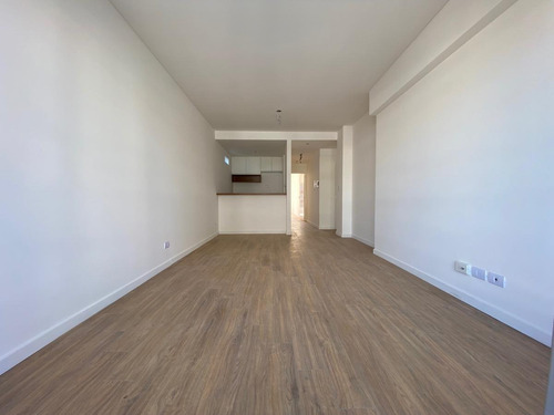 Imagen 6 de 23 de Hermoso 2 Ambientes Súper Luminoso! Baño Suite Y Toilette · Apto Profesional