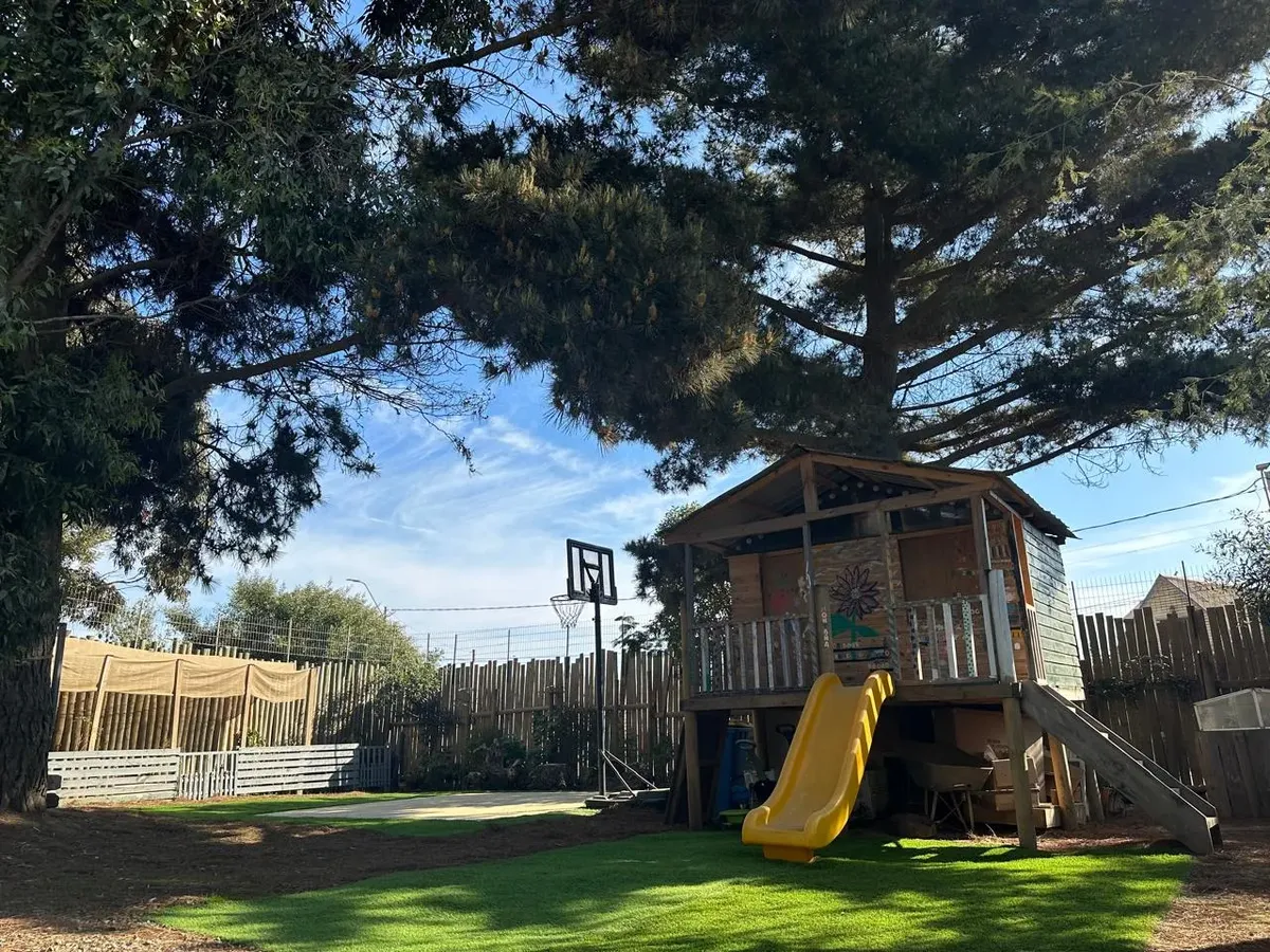 Imagen 2 de 20 de Casa Con Piscina, Quincho Y Jacuzzi Cantalao, Isla Negra