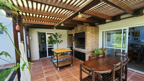 Valle Escondido Los Soles Casa En Venta 5 Dormitorios Apta Credito