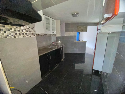 Apartamento En Venta 3er Piso Super Amplio Disponible En Alma Rosa Ii, Santo Domingo Este