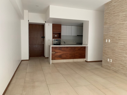 Venta Departamento Con Balcón En City Towers Green