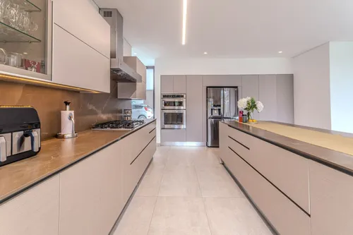Casa En Venta En Llanogrande. Cod V14030