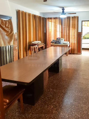 Imagen 2 de 30 de Chalet 4 Ambientes Venta - Beccar