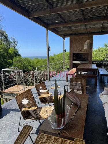 Casa En Venta De 3 Dormitorios En Santa Mónica