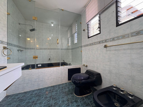 Apartamento En Venta Los Naranjos Conj Res La Pradera