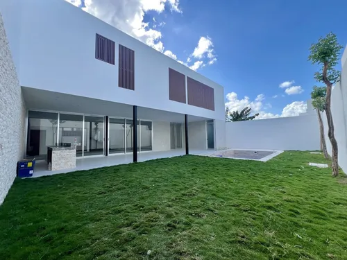 Casa En Venta En Mérida, Privada El Origen, Mod. 597, De Lujo