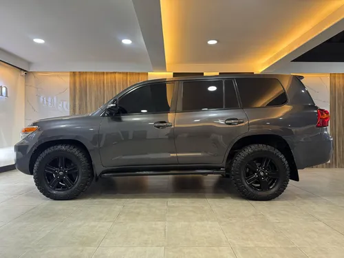Toyota Land Cruiser 4.5 Imperial Lc200 Gasolina