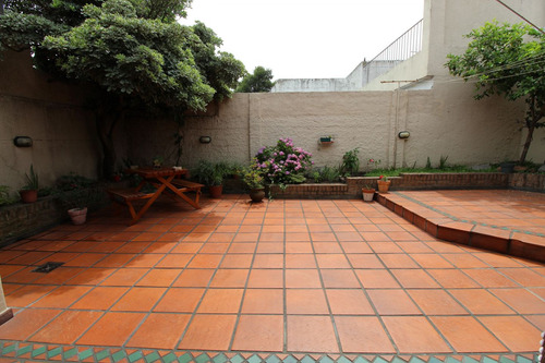 Chalet 4 Ambientes Con Cocheras Cubiertas Lote 10 X 20