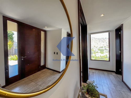 Casa En Arriendo De 4 Dorm Más Estar En Lo Barnechea
