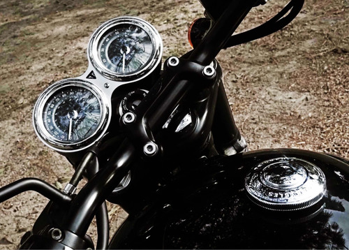 Triumph Bonneville T-100 -black Edition-
