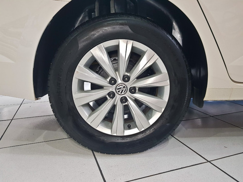 Imagem 10 de 15 de Volkswagen Virtus 1.6 Msi Flex Mec. 18/2019 Completo