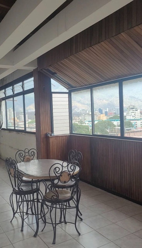 Acá Te Presento El Hogar De Tus Sueños, En Este Pent-house Ubicado En Los Rosales