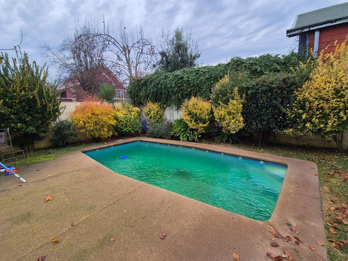 Casa En Venta De 4 Dorm. En Talca