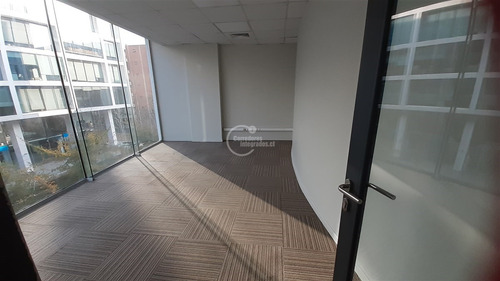 Arriendo Oficina, La Dehesa, 100 M2, 2 Baños, 2 Estacionam.