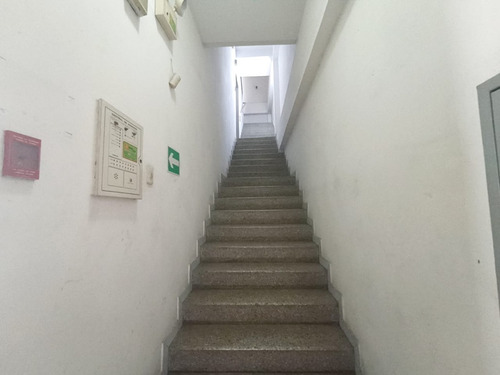 Imagen 23 de 30 de Edificio En Venta Con Local Comercias Y Apartamentos / Oficinas En Av. Libertador Barquisimeto. Cod. 23-15252 Para Mas Informacion 412-1498654 Katty Vasquez Asesor Inmobiliario Rentahouse. Negociable