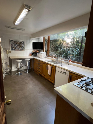 Casa Familiar Remodelada En El Arrayán Con Quincho Y Piscina