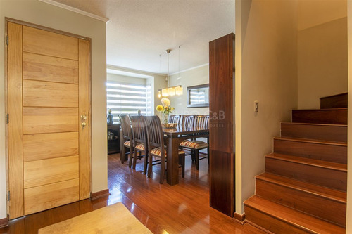 Casa En Venta De 3 Dorm. Santa María Del Peñón, Puente Alto