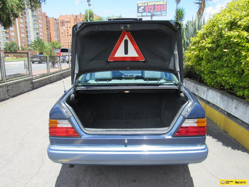 Imagen 18 de 25 de Mercedes Benz 220 E 2.2 W124