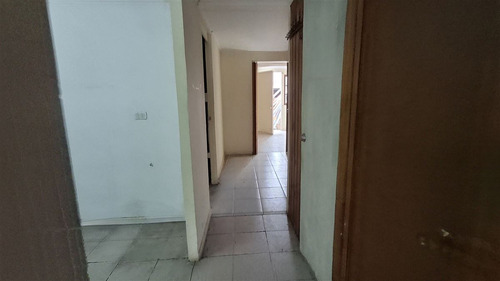 Casa En Venta De 2 Dorm. En Maipú