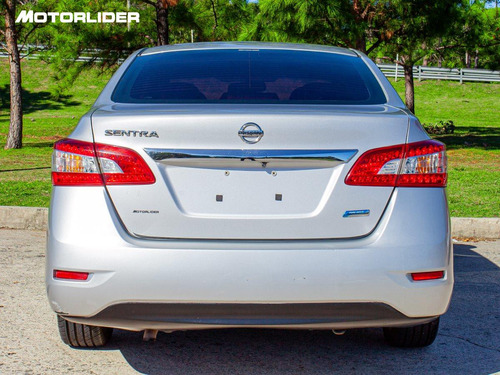 Imagen 4 de 25 de Nissan Sentra 1.8 Exclusive Cvt | Permuta / Financia