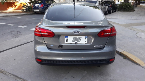 Ford Focus III 1.6 Sedan S