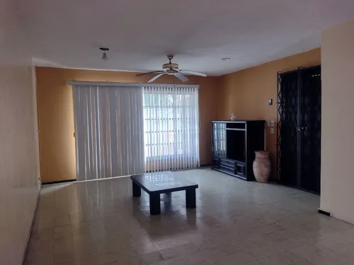 Casa De 1 Piso A La Venta, Frac. Floresta, Veracruz, Ver