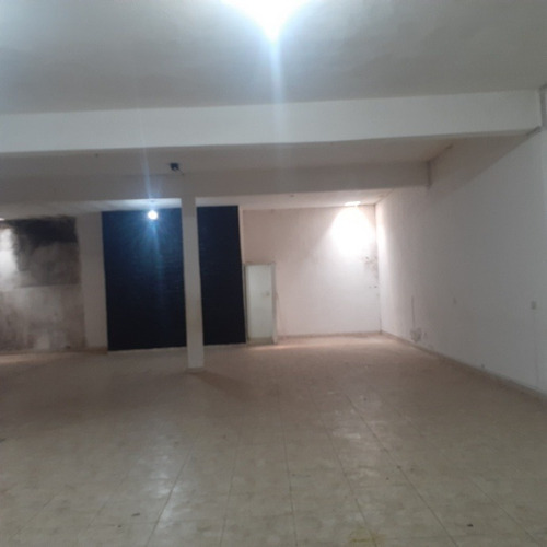 Imagen 4 de 14 de Local En Alquiler En La Tablada
