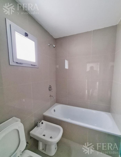 Imagen 6 de 22 de Venta De Departamento Monoambiente Con Cochera En Berazategui (28960)