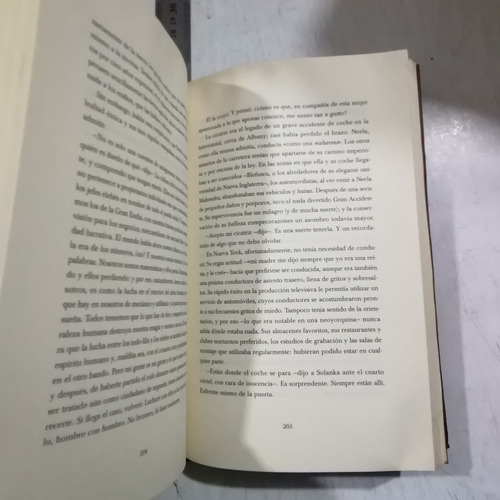 Furia Salman Rushdie 2a Ed 2002 Formato Grande Pasta Dura. (Usado)