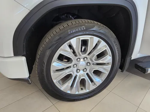 GMC Sierra 6.2 Denali Dvd At