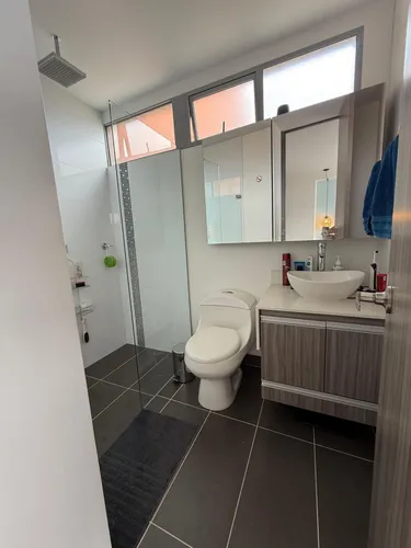 Apartamento En Arriendo/venta En Loma Del Escobero. Cod V24072