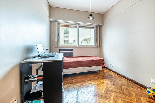 Venta Departamento 4 Ambientes Amplio Piso 2 Cocheras Flores