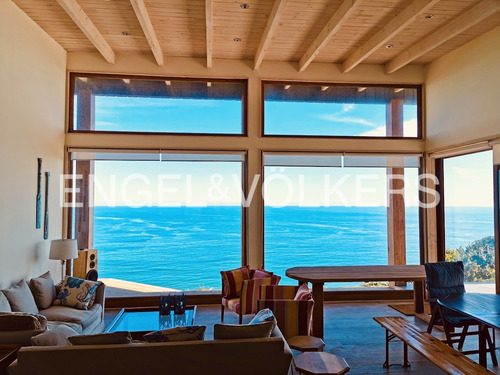 Moderna Y Equipada Con Espectacular Vista Al Mar