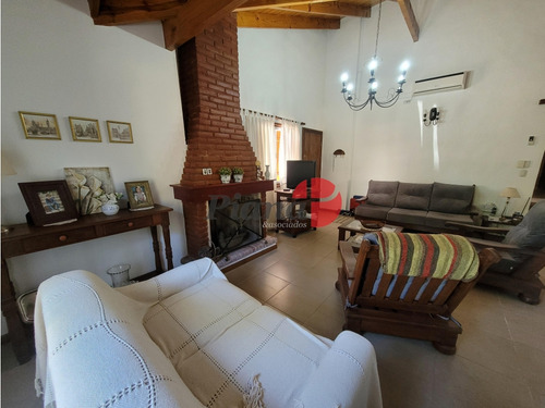 Casa En Venta - Zona B5 - Excelente Estado - Ideal Para Vivienda