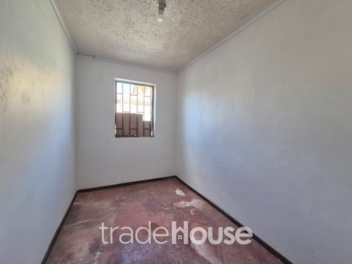 Casa En Venta A Pasos De Metro Lo Cruzat, Quilicura