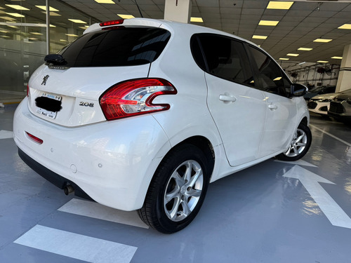 Peugeot 208 1.5 Allure Touchscreen