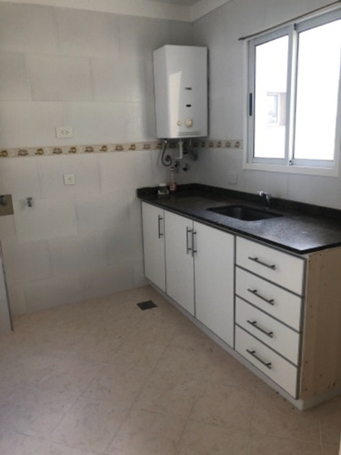 Imagen 4 de 12 de Departamento En Venta En Caseros