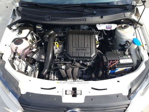 Volkswagen Voyage 1.0 MPI (Flex)