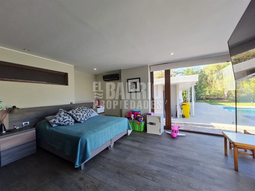 Casa En Venta En Las Brisas De Chicureo