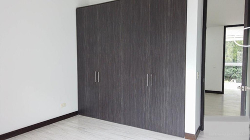 Casa En Venta En Envigado Loma Del Chocho