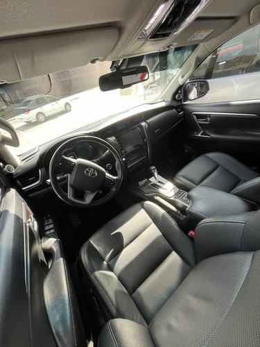 Toyota Hilux SW4 2.8 Srx 177cv 4x4 7as At