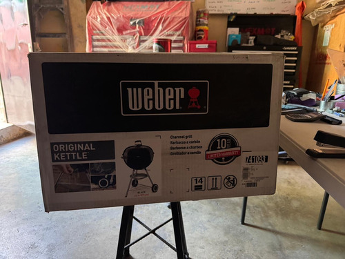 Asador Weber De Carbón Original Kettle 22 Negro (Usado)