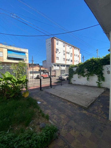 Casa En Venta En Lanus Oeste